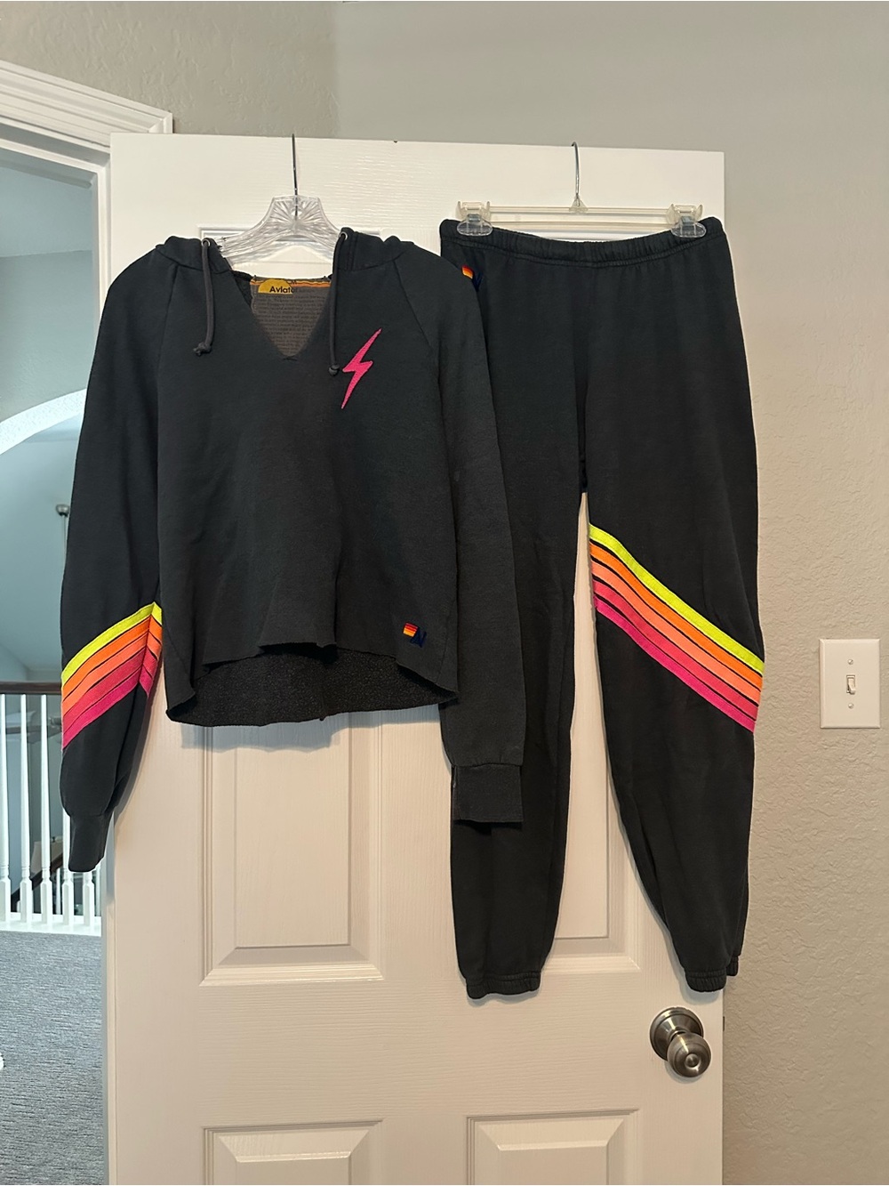 Aviator Nation Dark Gray Bolt Cropped Hoodie & Joggers Size Medium